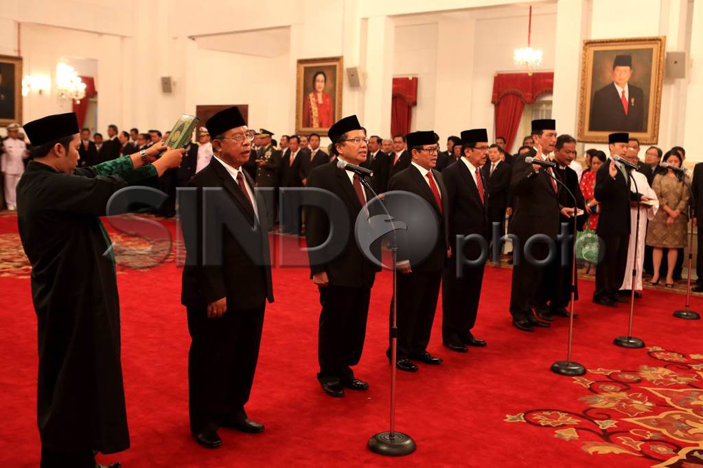 Presiden Jokowi Ganti...