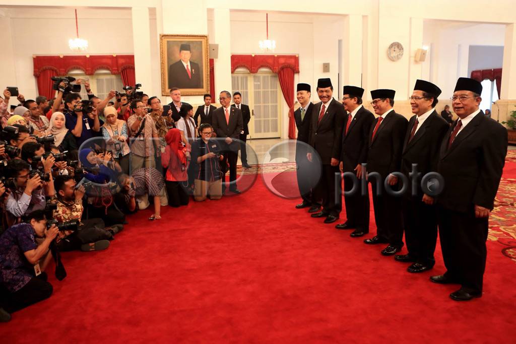 Presiden Jokowi Ganti...