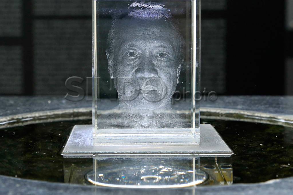 Seni Instalasi Sunaryo...