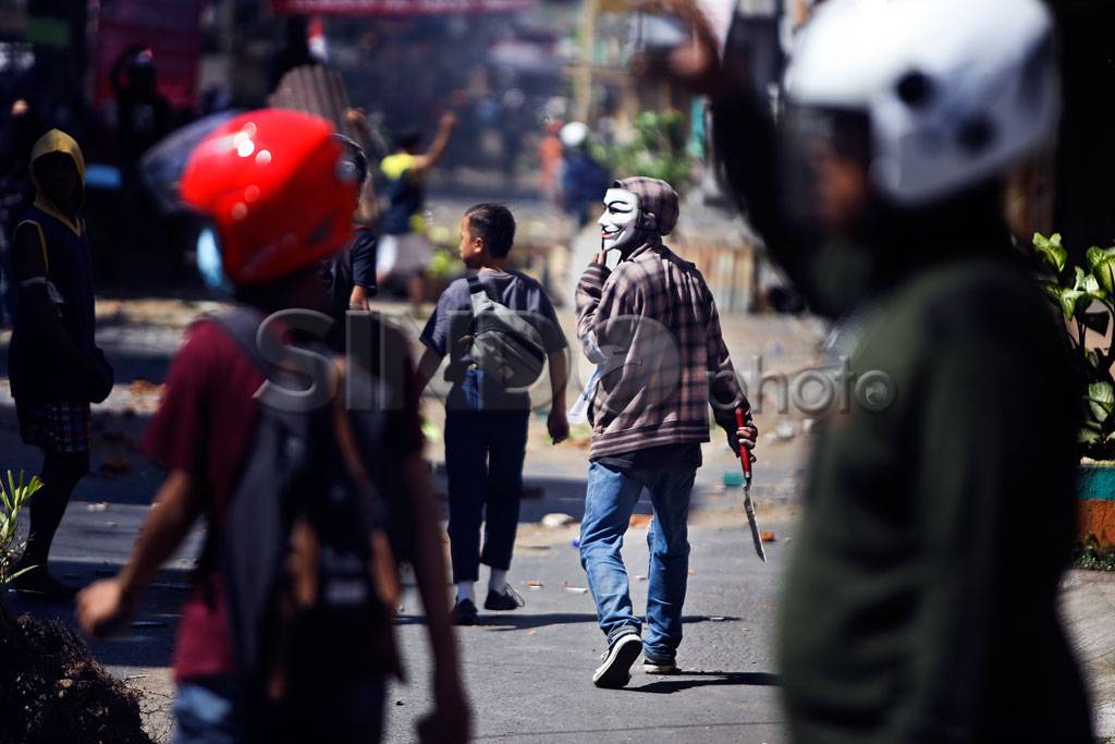 Warga Bulogading Makassar...