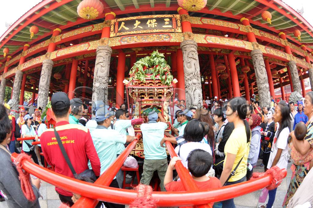 Atraksi Barongsai Meriahkan...