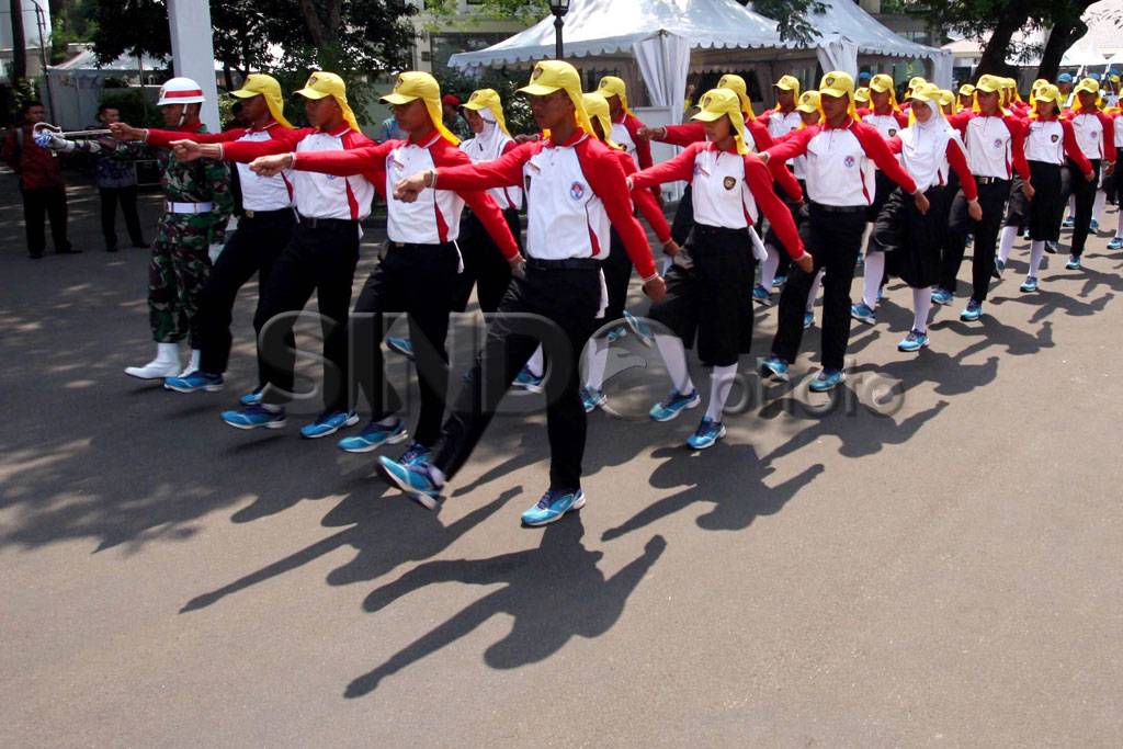 Latihan Pengibaran Bendera...
