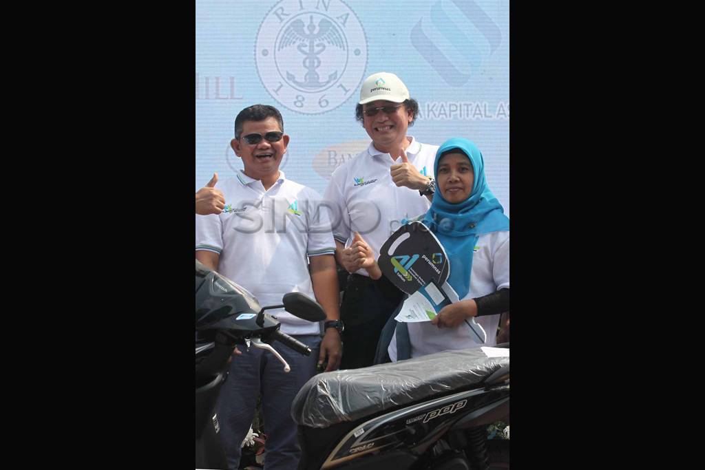 Perumnas Rayakan HUT...