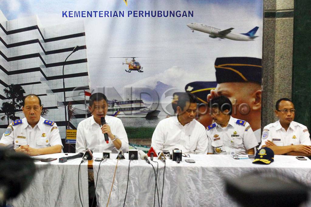 Trigana Air Menabrak...
