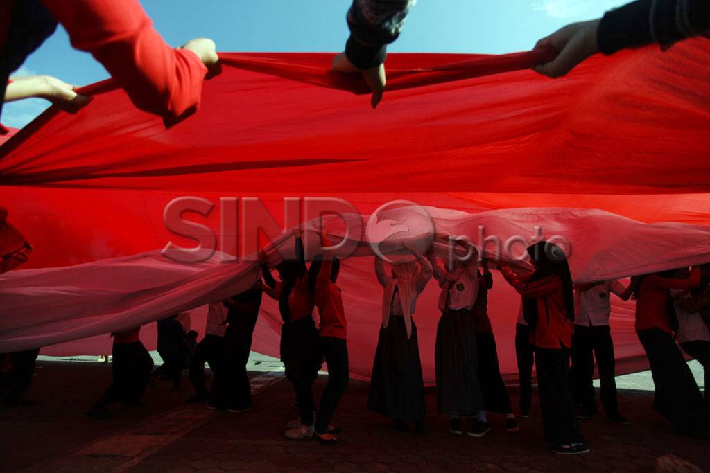 Ratusan Pelajar dan...