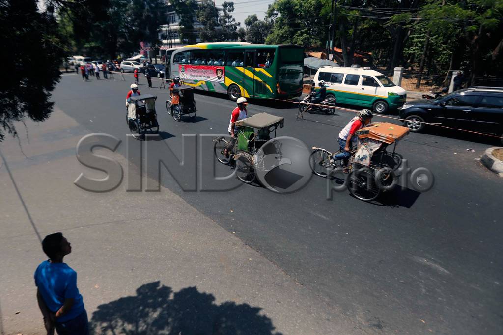 Atraksi Becak Racing...