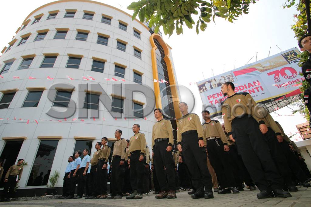 DPP PKS Gelar Upacara...
