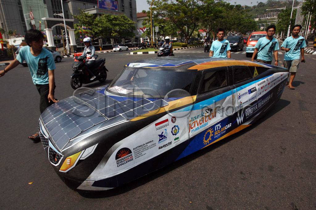 Mobil Tenaga Surya Karya...