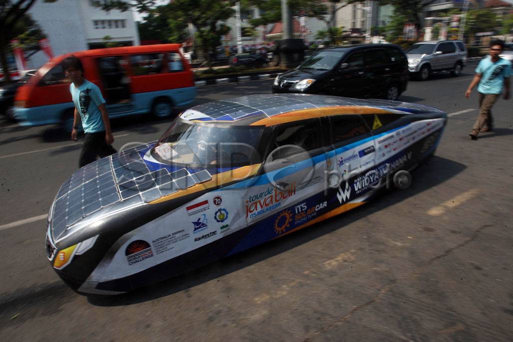 Mobil Tenaga Surya Karya...