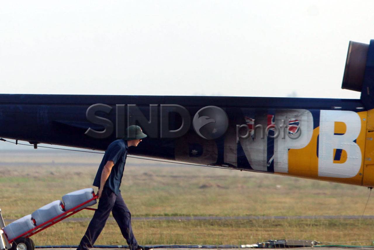 Helikopter Gunakan Flame...