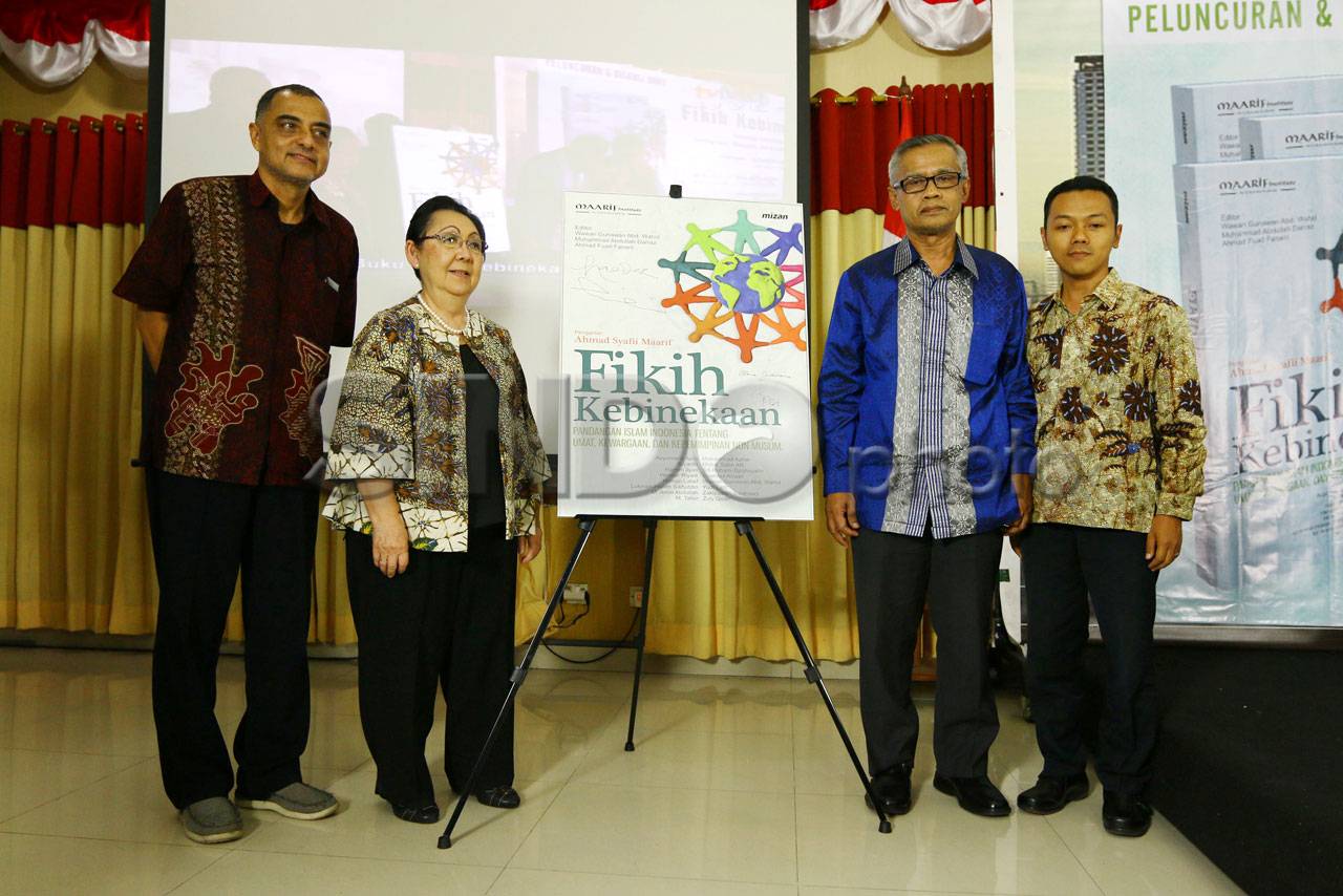 Peluncuran Buku dan...
