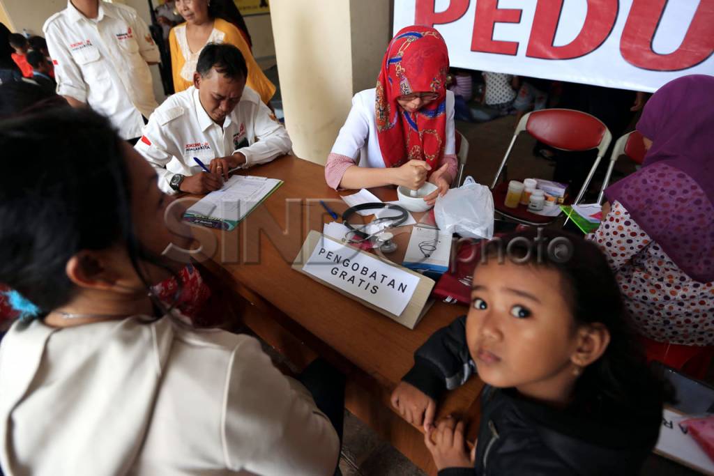 TMP Bagikan Sembako...