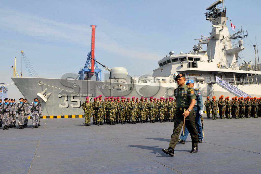 Panglima TNI Lepas Pasukan...