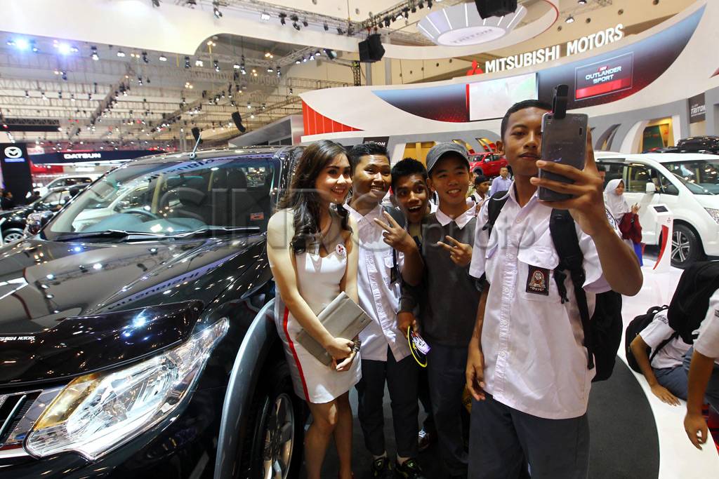 Kunjungi GIIAS 2015,...