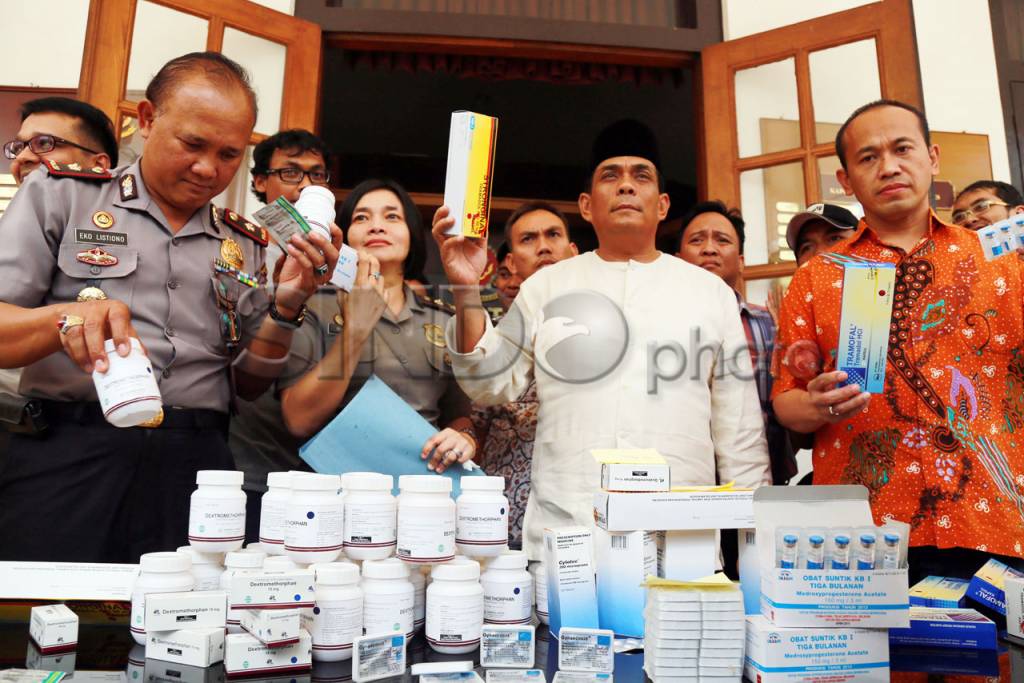 Polisi Amankan Obat-Obatan...