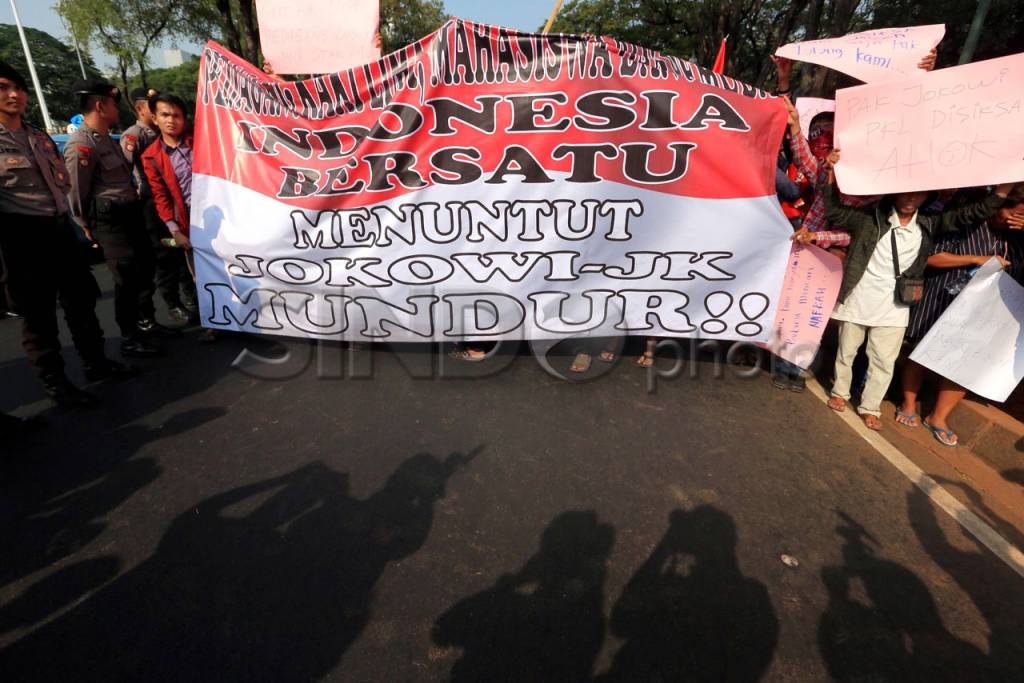 Aksi Turunkan Jokowi-JK