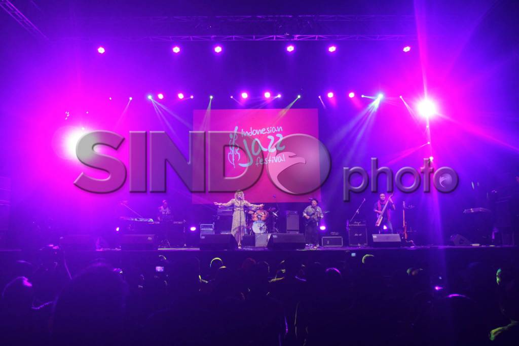 Syaharani & The Queenfireworks...