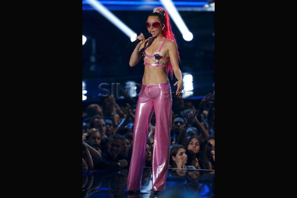 Jadi Host MTV VMA 2015,...