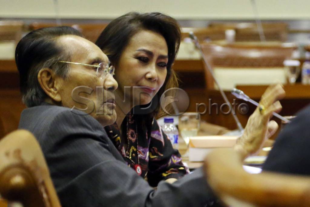 Komisi III Undang Pakar...