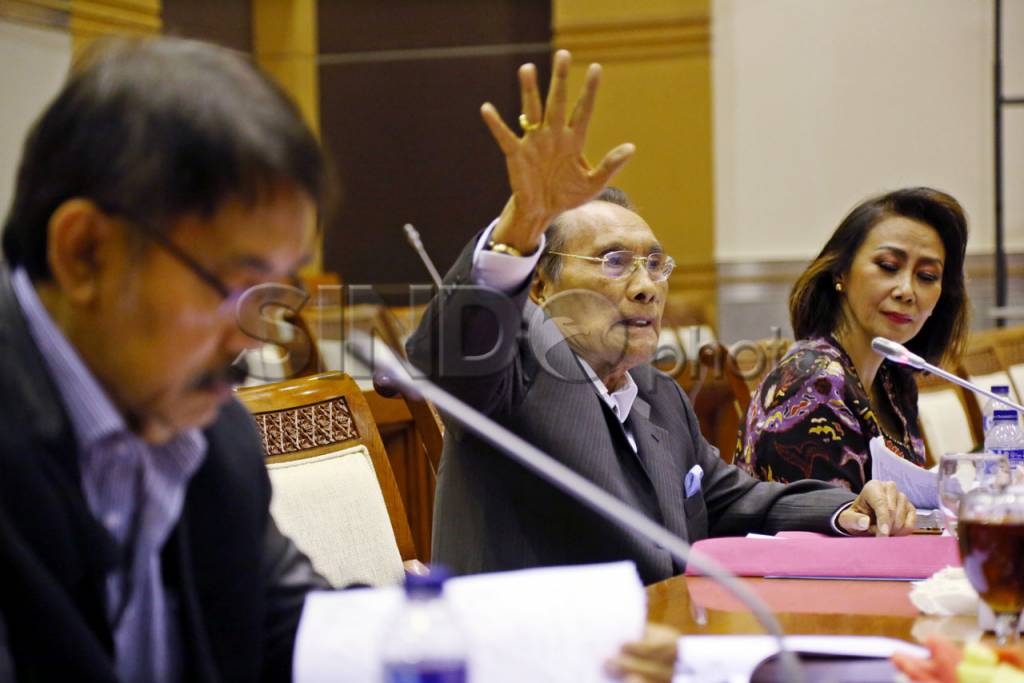 Komisi III Undang Pakar...