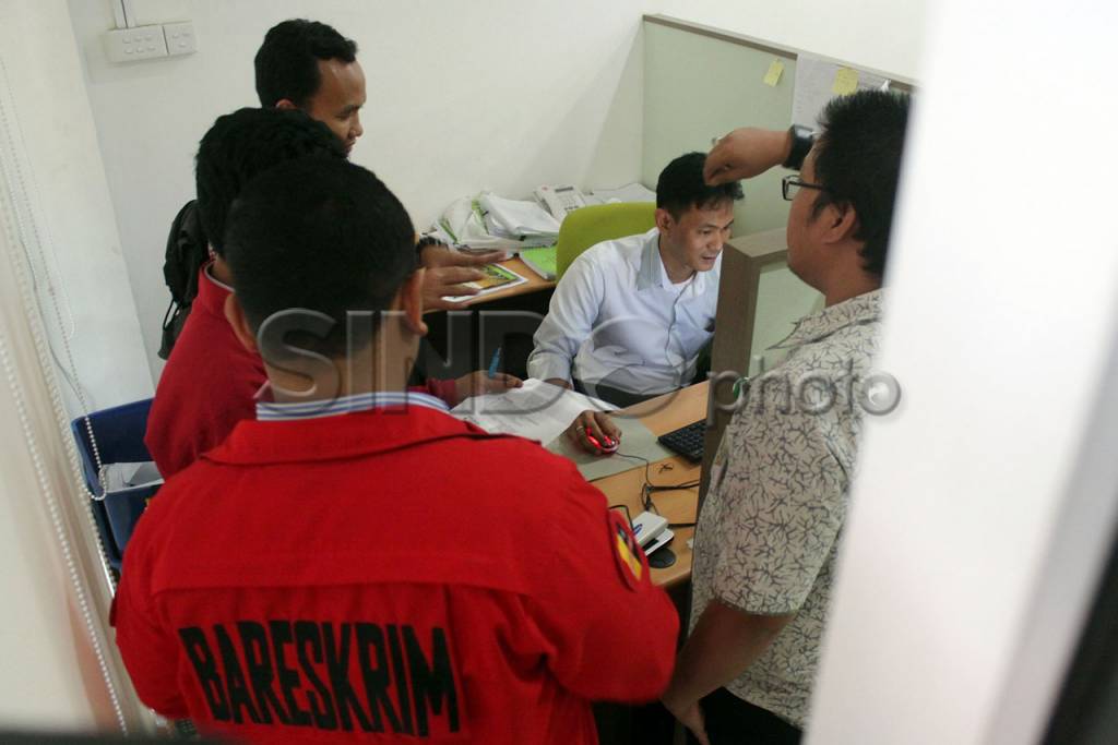 Bareskrim Polri Geledah...