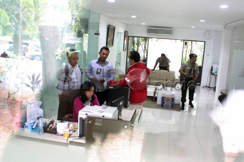 Bareskrim Polri Geledah...