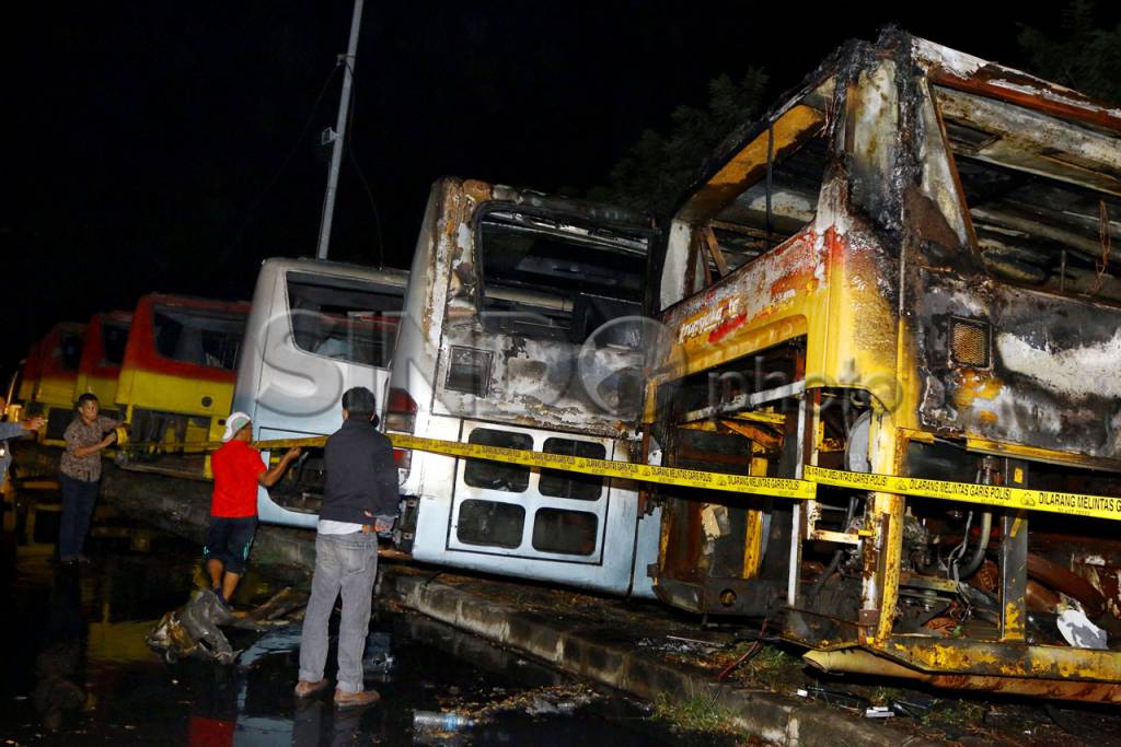 Belasan Bus Transjakarta...
