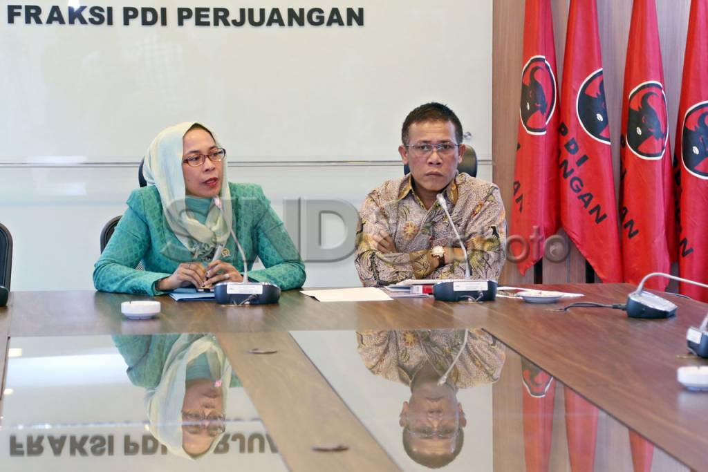 Fraksi PDI Perjuangan...