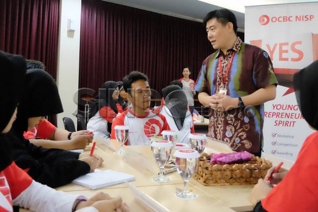 OCBC NISP Gelar Young...