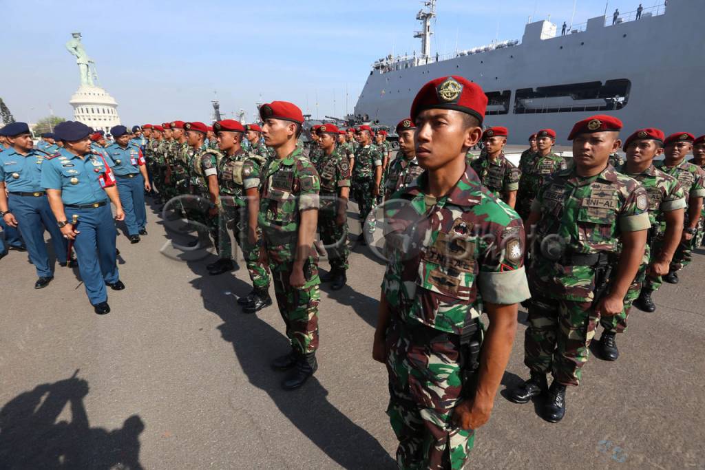 TNI AL Berangkatkan...