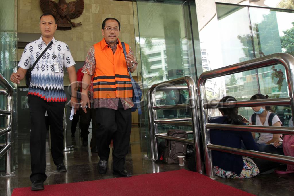 Ilham Arief Sirajuddin...