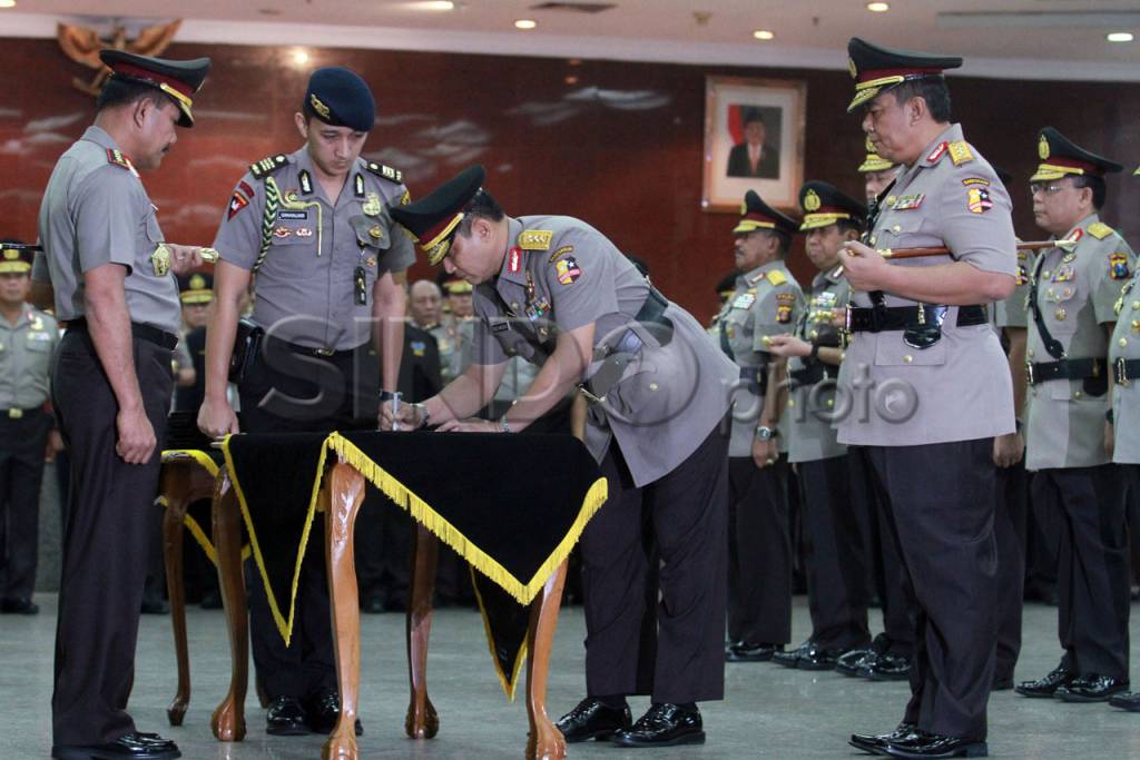 Kapolri Lantik Kepala...
