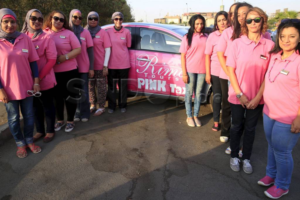 Taksi Pink Khusus Perempuan...