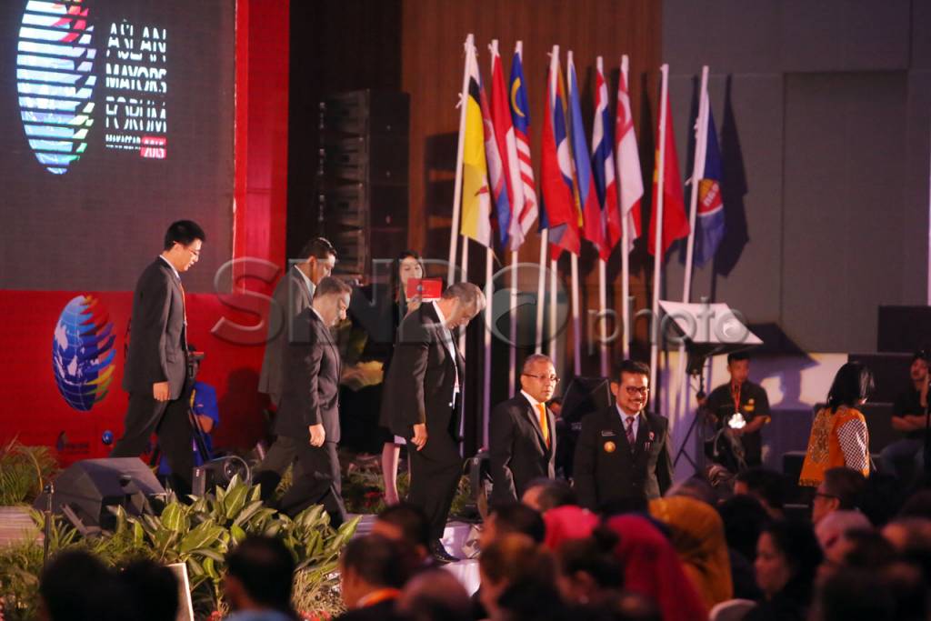 Asean Mayors Forum Resmi...