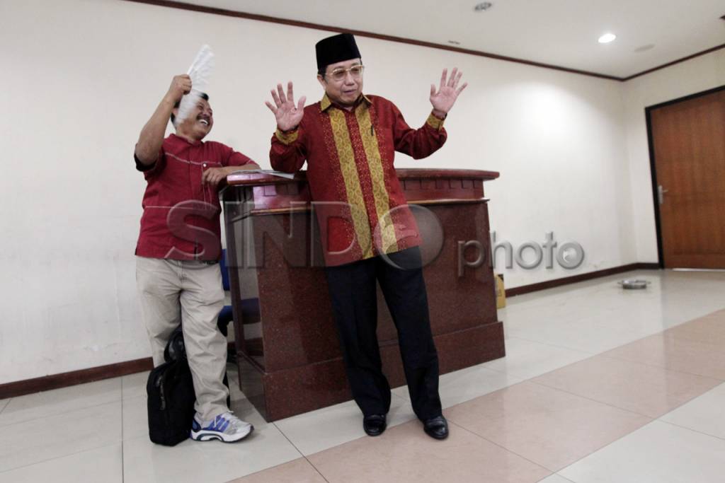 Waryono Karno Menangis...