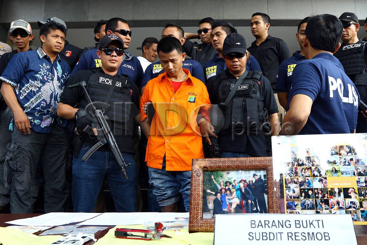 Polisi Bekuk Pembunuh...