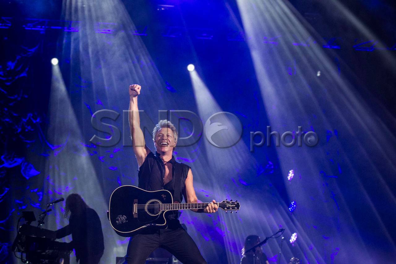Bon Jovi Getarkan Stadion...