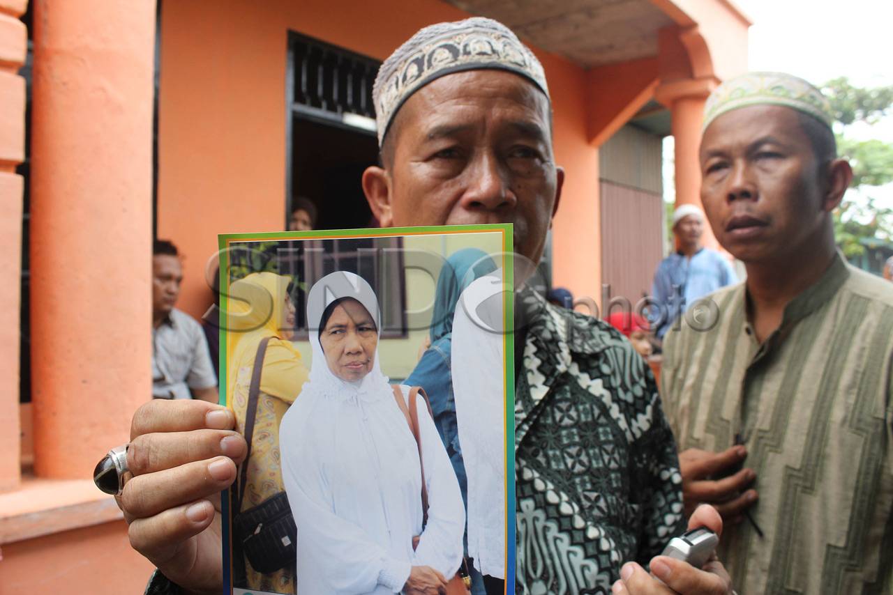 Keluarga Korban Jatuhnya...