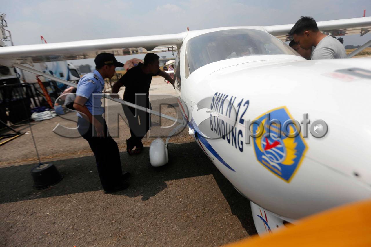 Jabiru, Pesawat Latih...