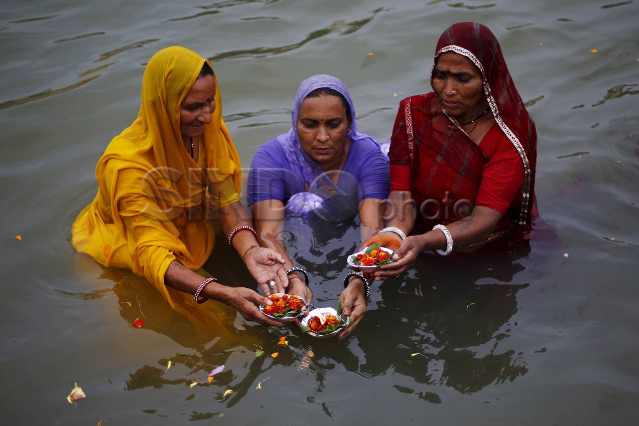 Ribuan Umat Hindu Hadiri...