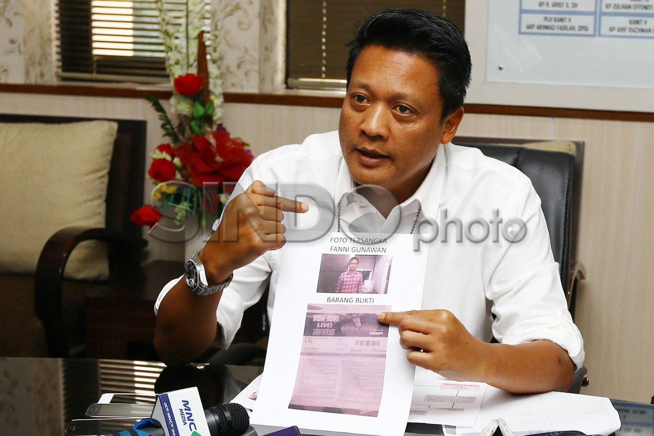 Polisi Tangkap Tersangka...