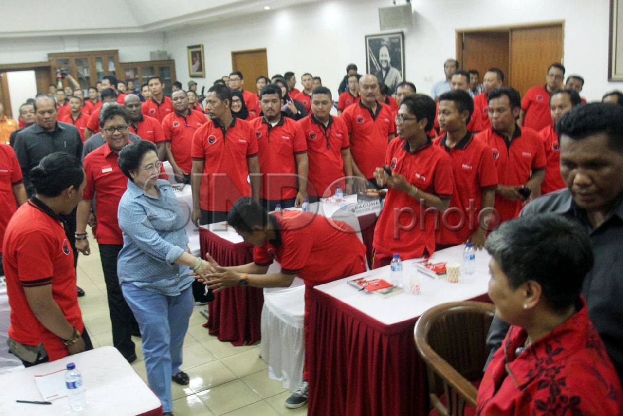 100 Anggota Baguna PDI...