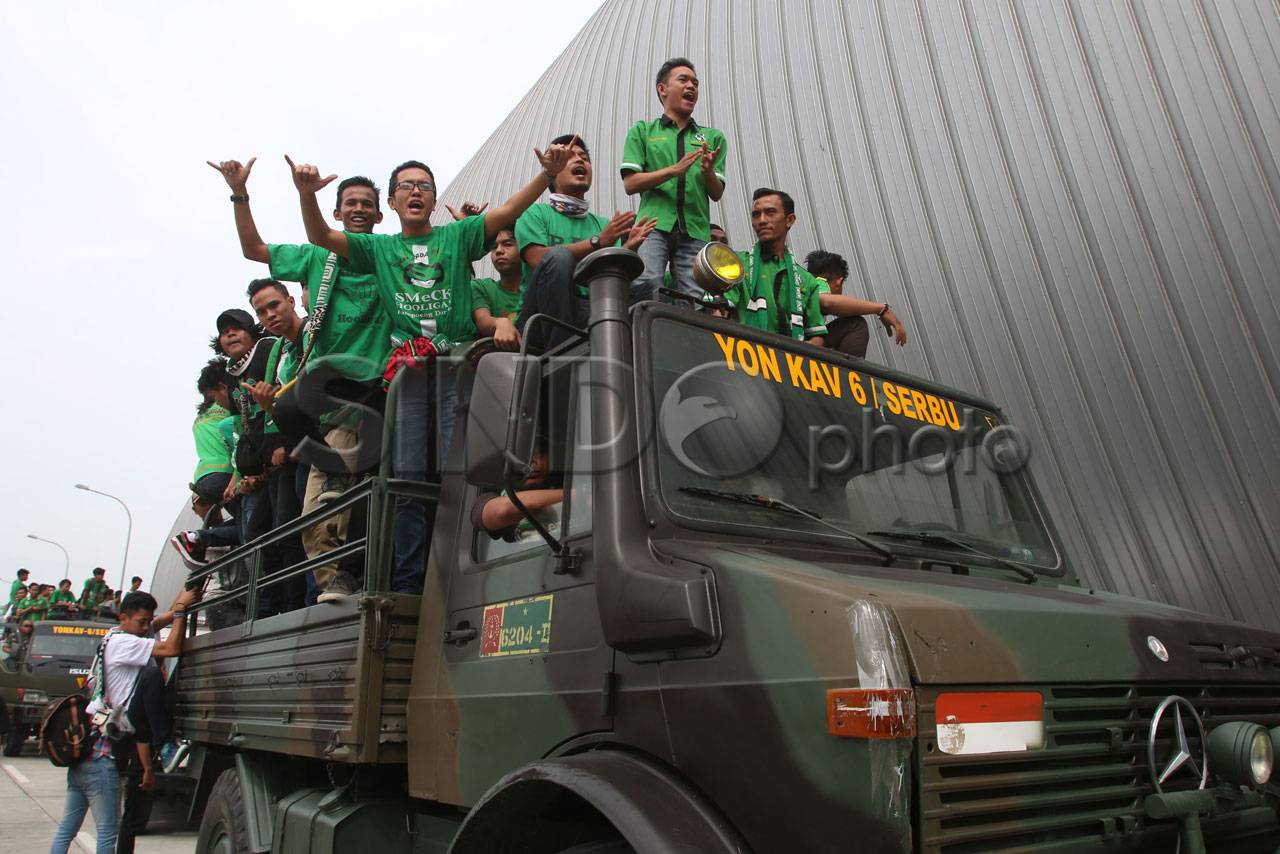 Piala Kemerdekaan Diarak...