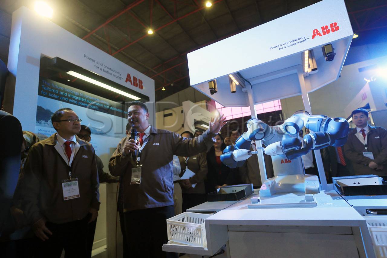 ABB Perkenalkan Robot...