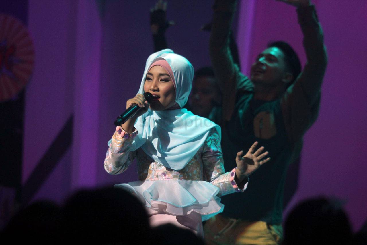 Angrean Firmansyah-Gabriela...