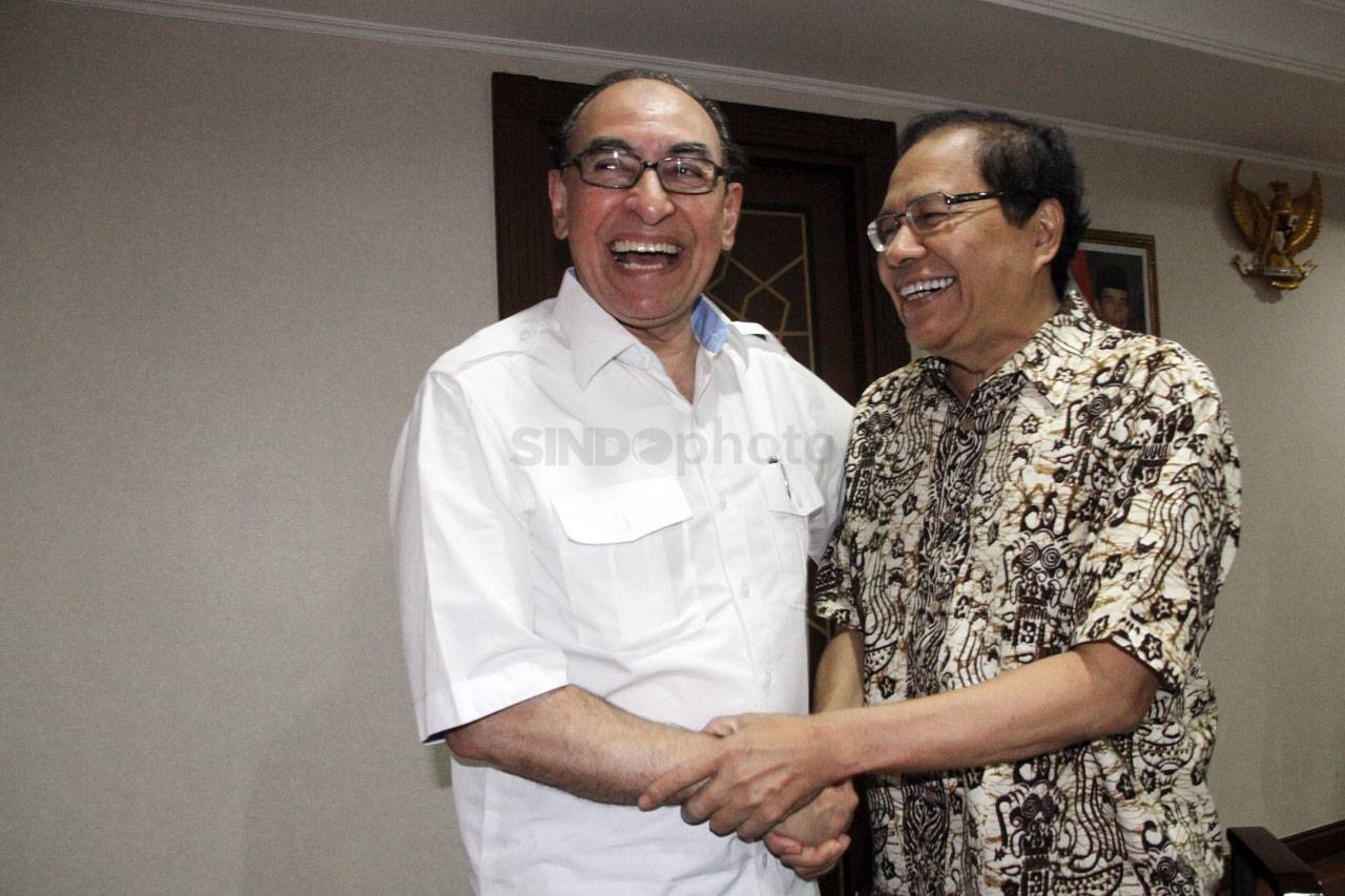 Menko Maritim Gelar...