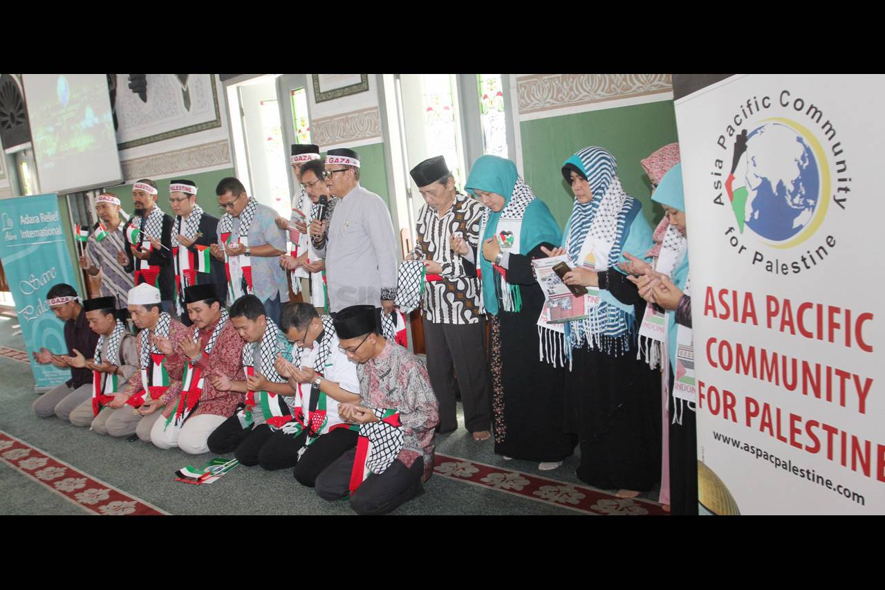 Sikap Tokoh Islam Terhadap...