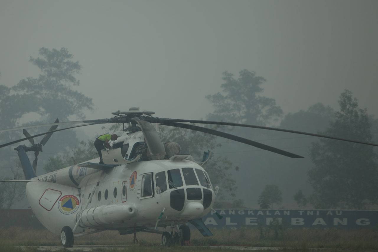 Asap Tebal, Operasi...