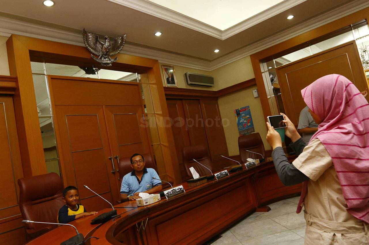 Berwisata ke Gedung...