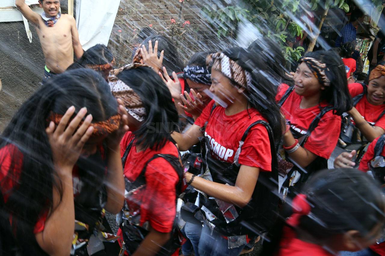 Perang Air di Cibiru...